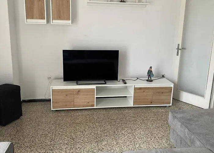 Comfortable And Conveniently Located House