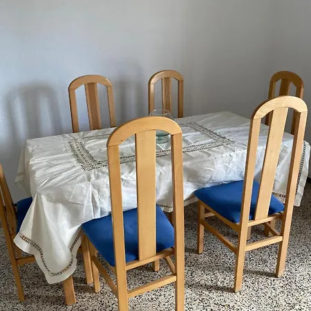 Comfortable And Conveniently Located House