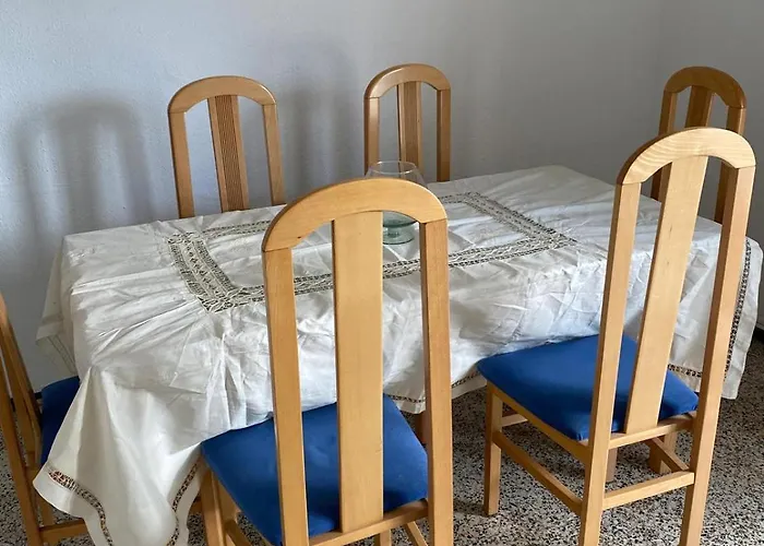 Comfortable And Conveniently Located House